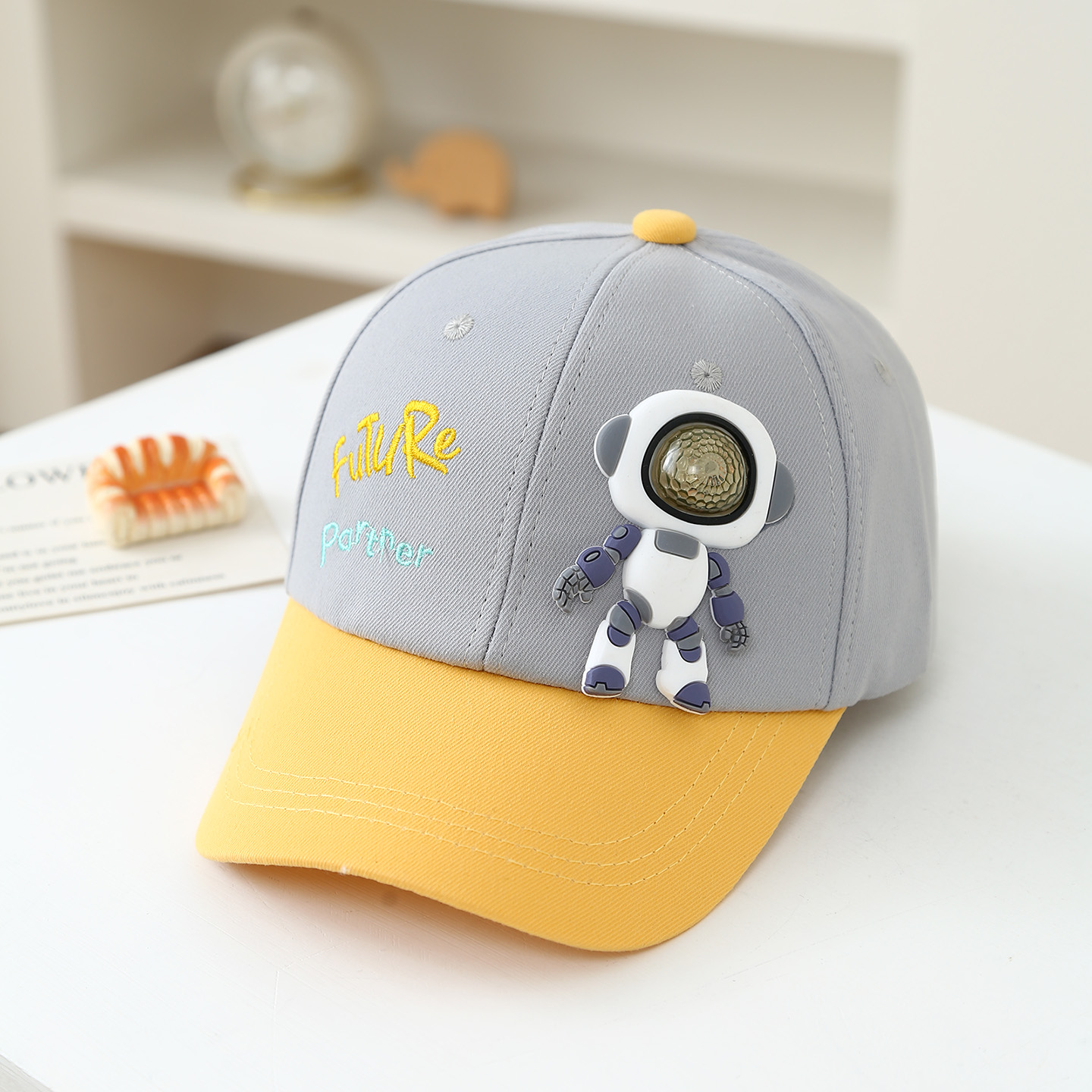 Children's soft rubber robot d - Embroidery Cap reseña y precio