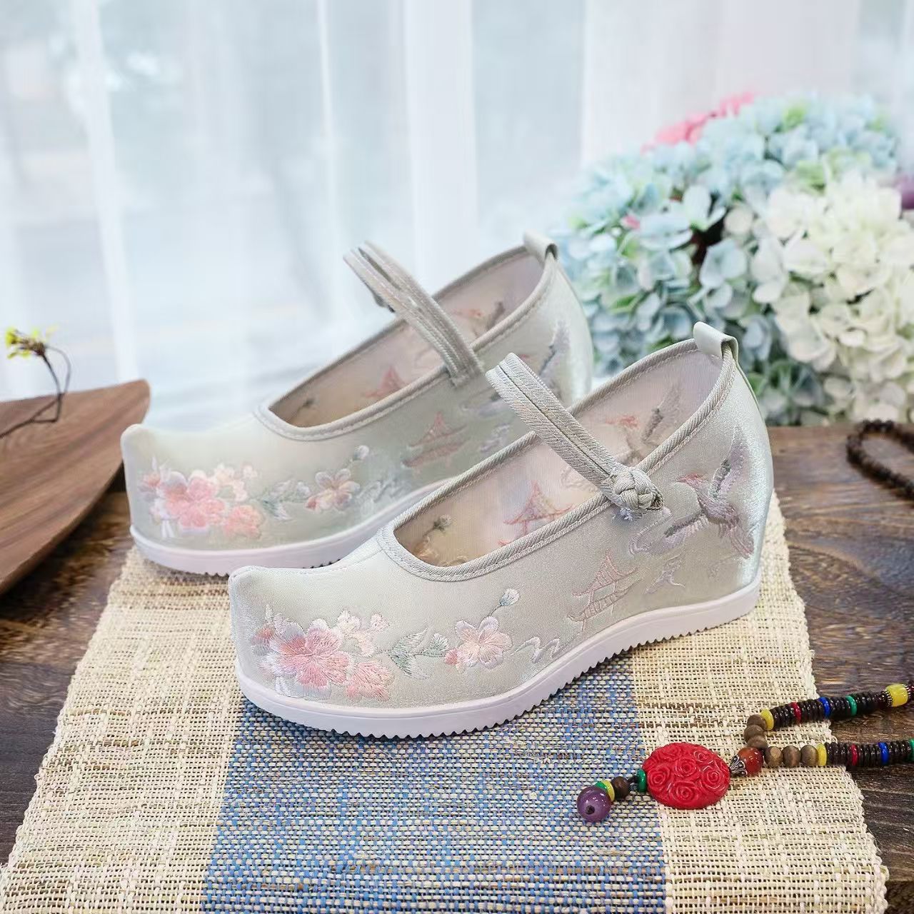 Women Increased Internal Embro - Embroidery Canvas reseña y precio