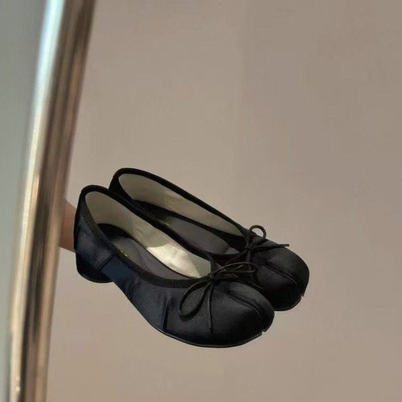 Sweet Bow Women's Spring 2026  - Embroidery Flat Shoes reseña y precio