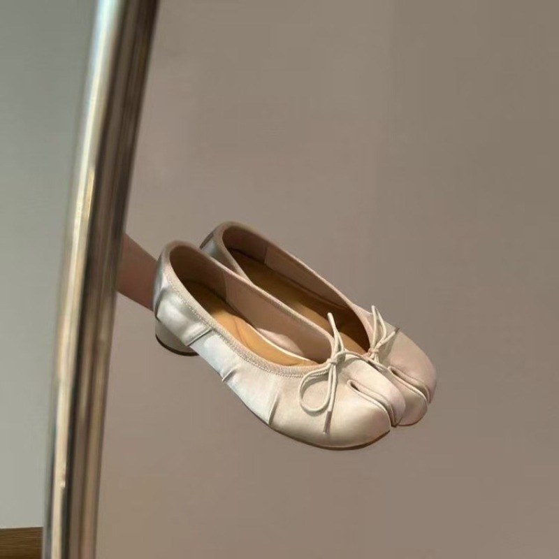 Sweet Bow Women's Spring 2026  - Embroidery Flat Shoes reseña y precio