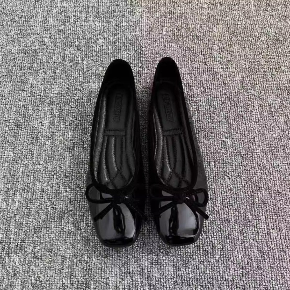 Women Nude Pink Patent Leather - Embroidery Flat Shoes reseña y precio