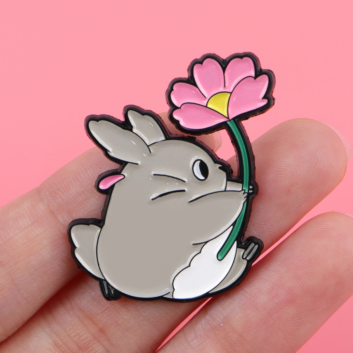 Cute Animal Enamel Pin Anime M - Embroidery Illustration reseña y precio