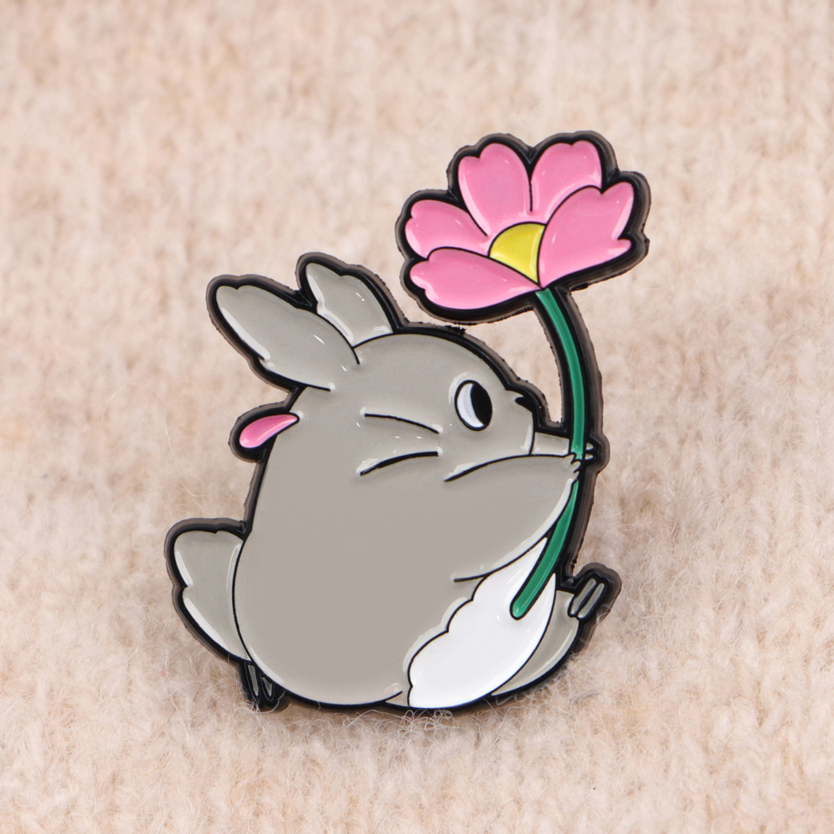 Cute Animal Enamel Pin Anime M - Embroidery Illustration reseña y precio