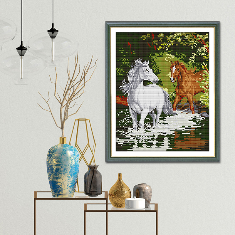 Two Horses Running Handmade Cr - Embroidery Running Stitch reseña y precio